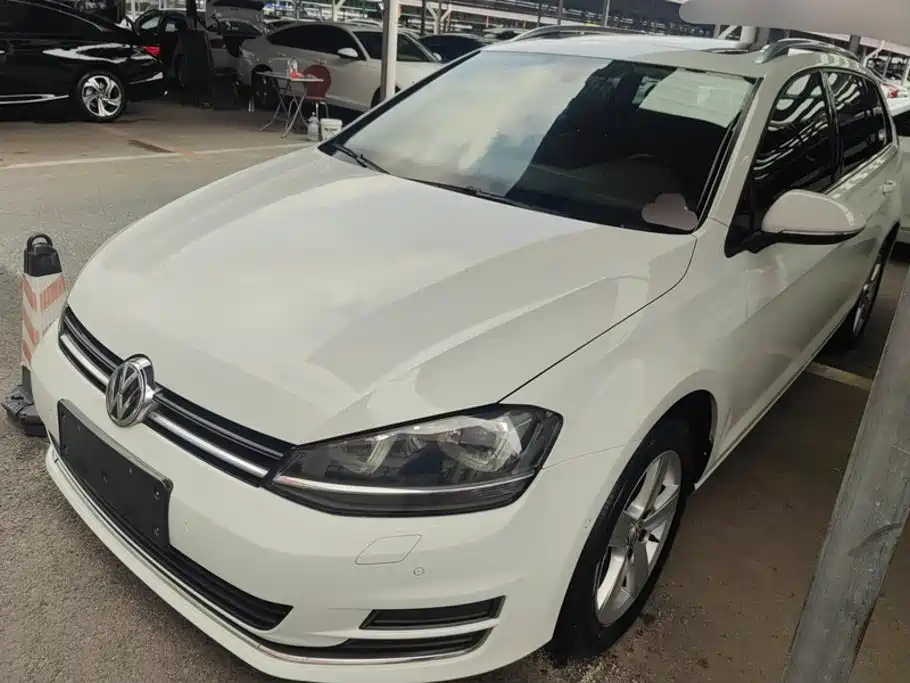 Volkswagen Golf (Import)