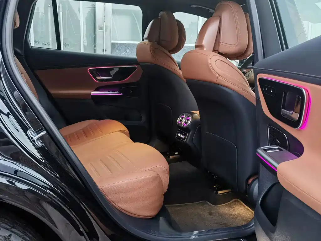 Mercedes-Benz GLC — миниатюра 12