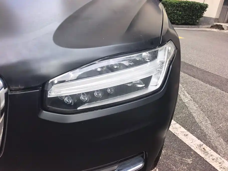 Volvo XC90 — миниатюра 5