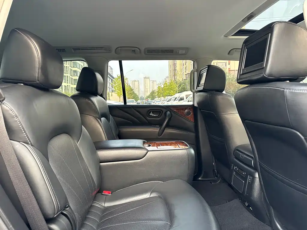 Infiniti QX80 — миниатюра 27
