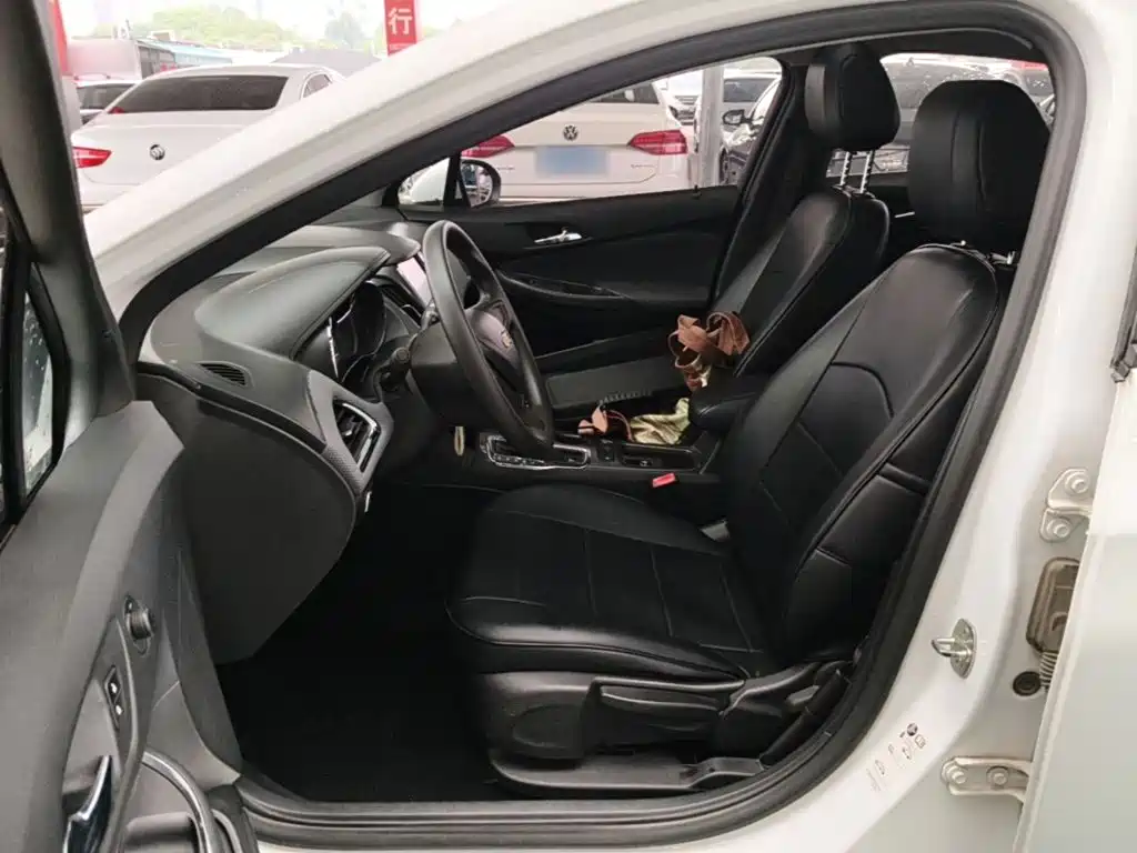 Chevrolet Cruze — миниатюра 15