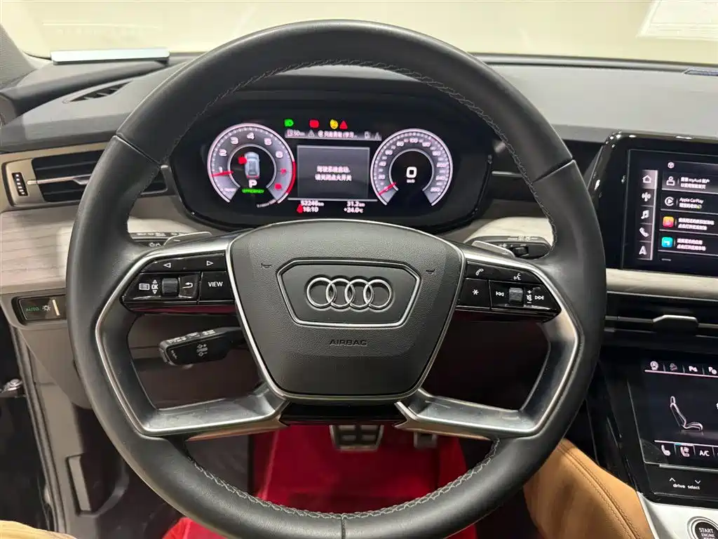Audi Q6 2024 45 TFSI quattro 6 мест