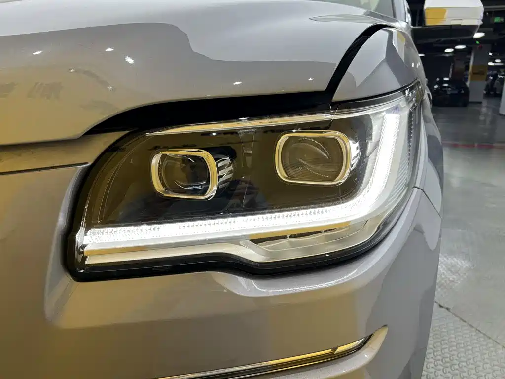 Lincoln Navigator — миниатюра 7