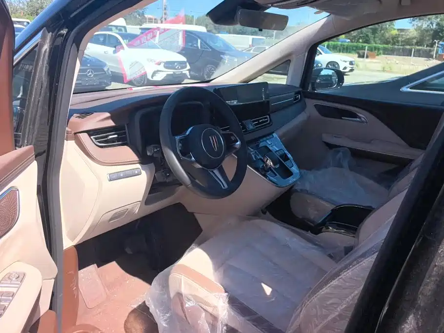 Hongqi Hongqi HQ9 PHEV — миниатюра 9