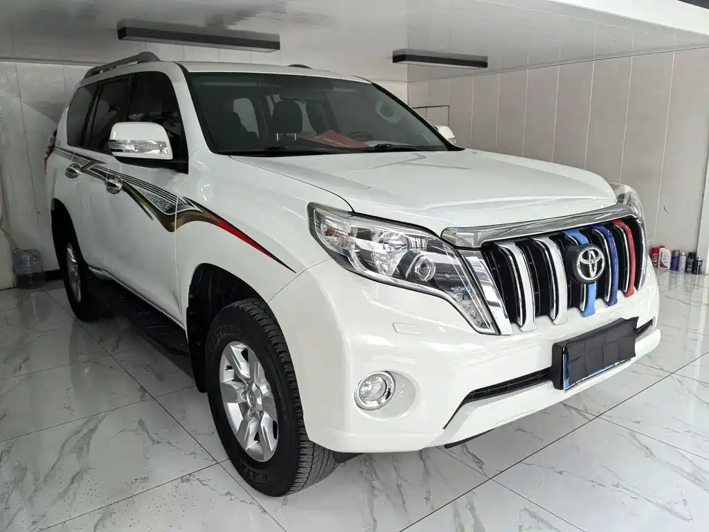 TOYOTA PRADO