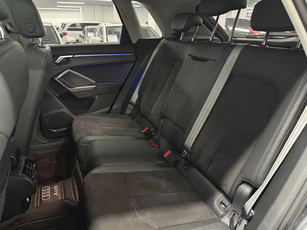 Audi Q3 — миниатюра 12