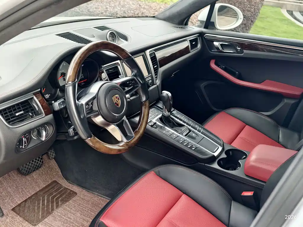 Porsche Macan — миниатюра 4