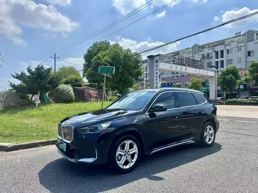 BMW iX1 — миниатюра 3