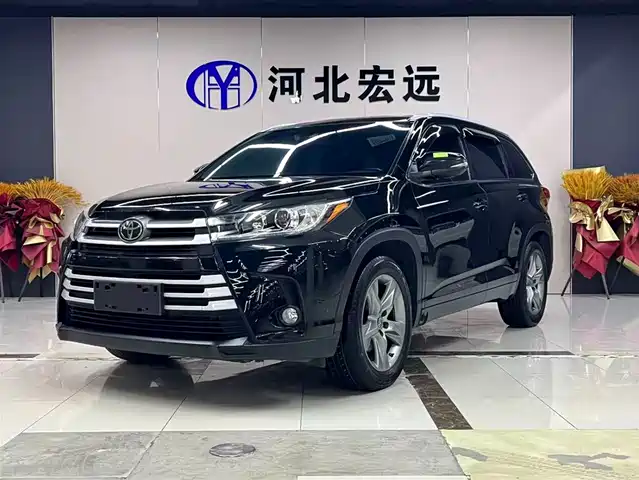 TOYOTA HIGHLANDER