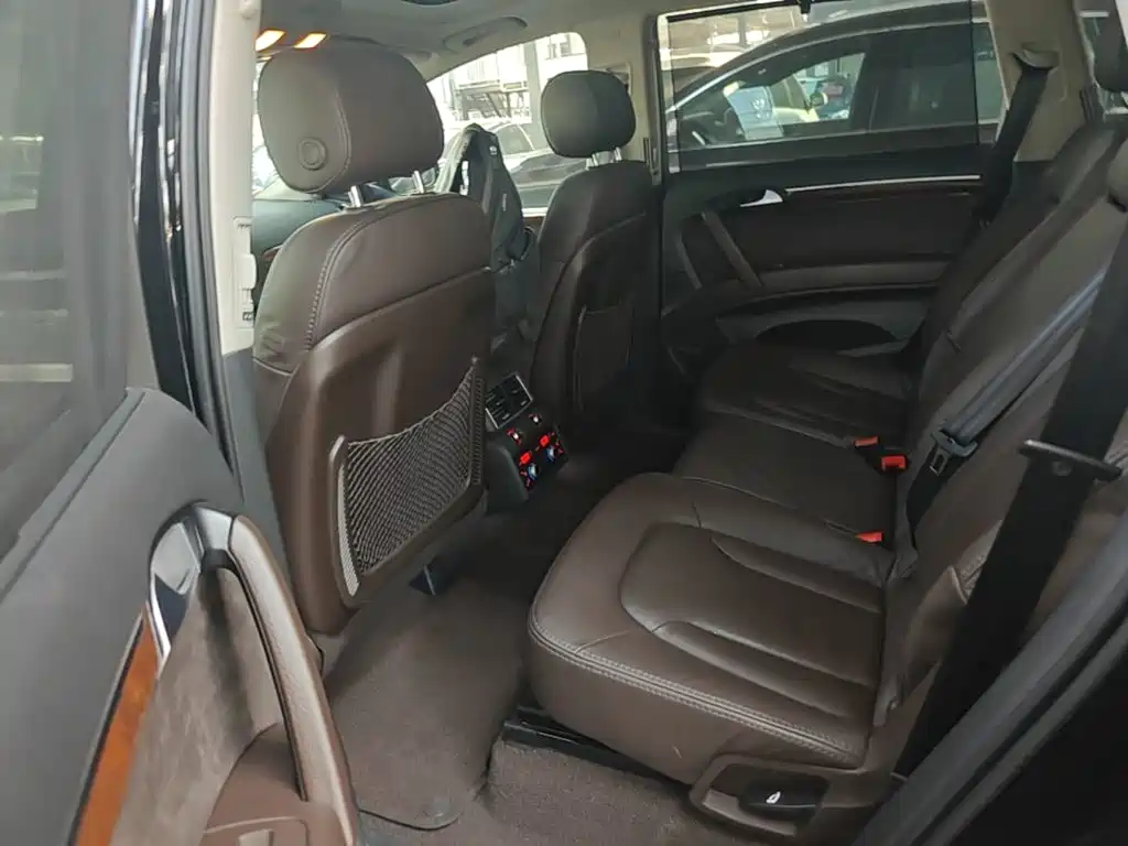 Audi Q7 — миниатюра 17