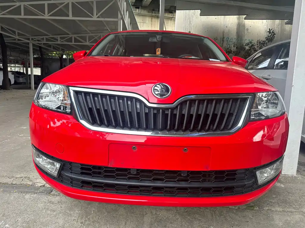 Skoda Rapid Spaceback — миниатюра 2