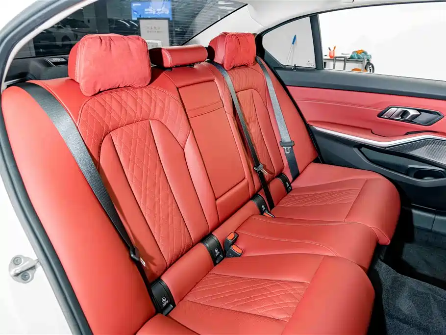 BMW 3 Series — миниатюра 21