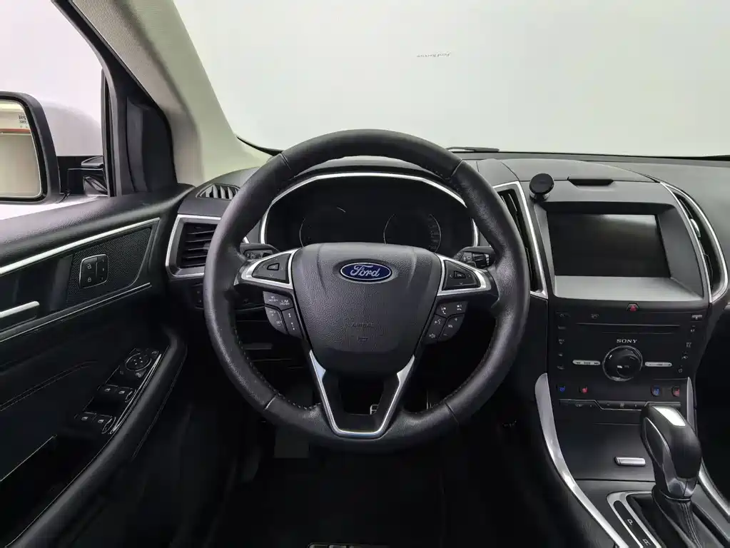 Ford Edge — миниатюра 14