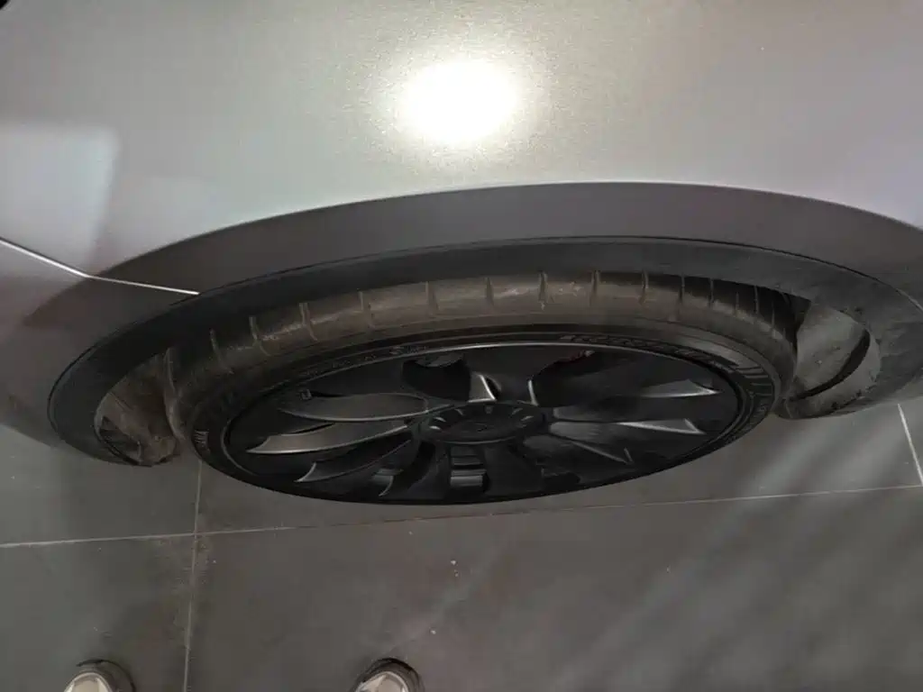 Tesla Model Y — миниатюра 23
