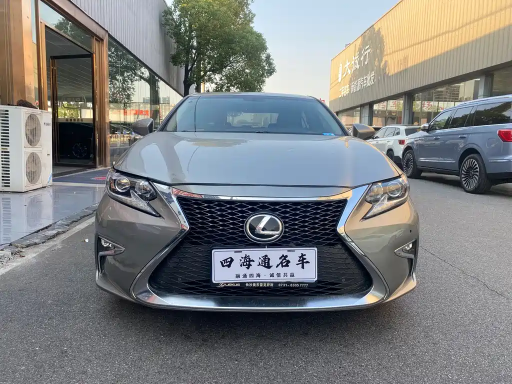Lexus ES — миниатюра 2