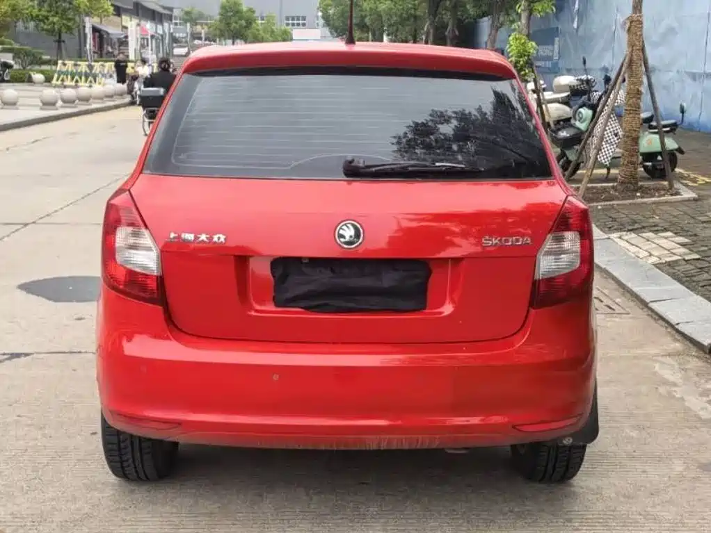Skoda Fabia — миниатюра 6