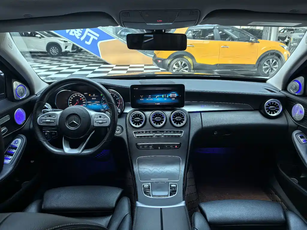 Mercedes-Benz C-Class — миниатюра 10
