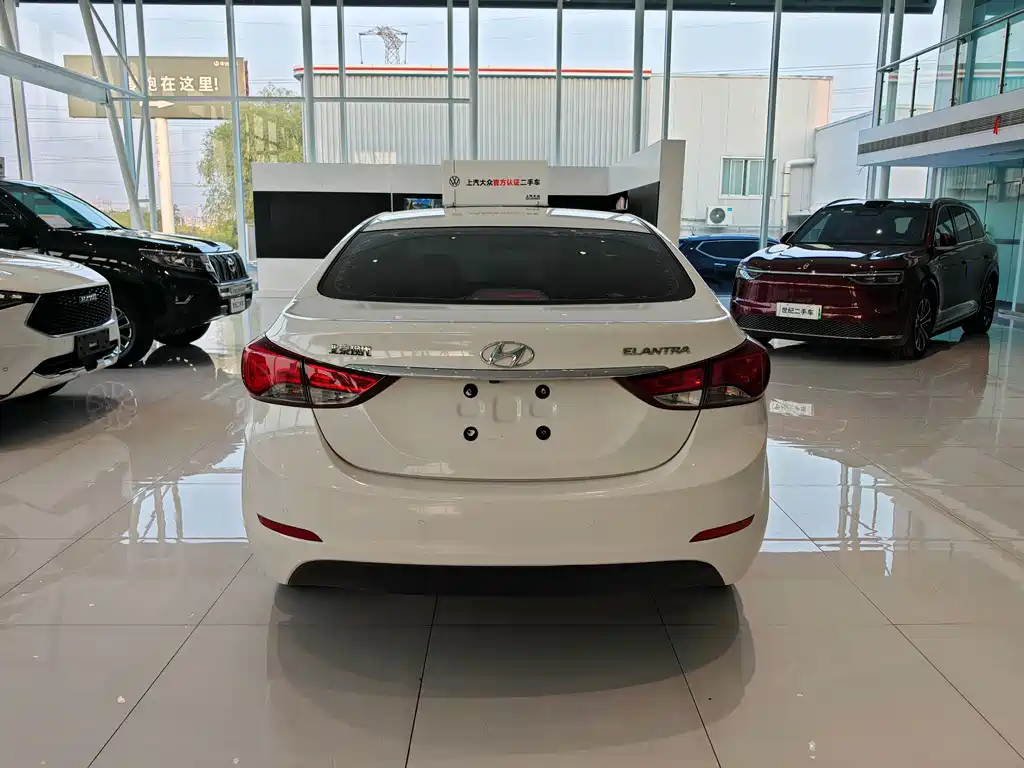 Hyundai Elantra Langdong — миниатюра 11