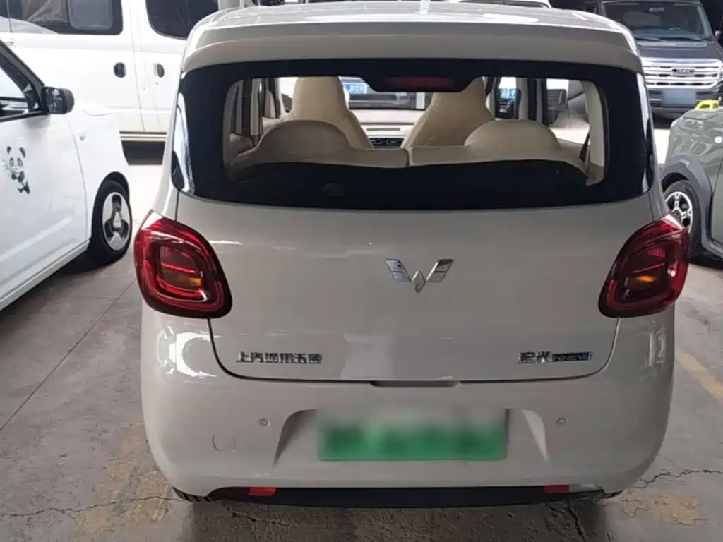 Wuling MINIEV — миниатюра 6