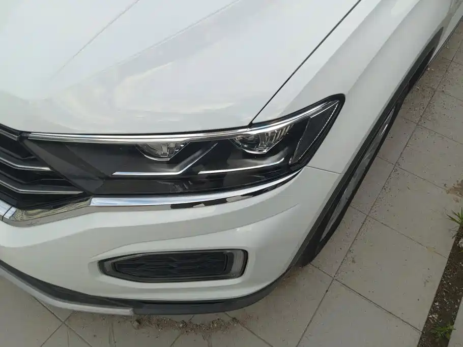 Volkswagen T-Roc — миниатюра 5