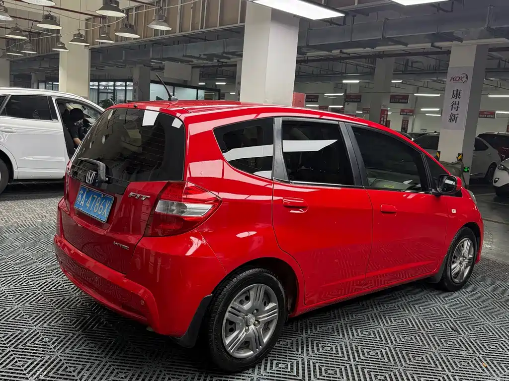 Honda Fit — миниатюра 4