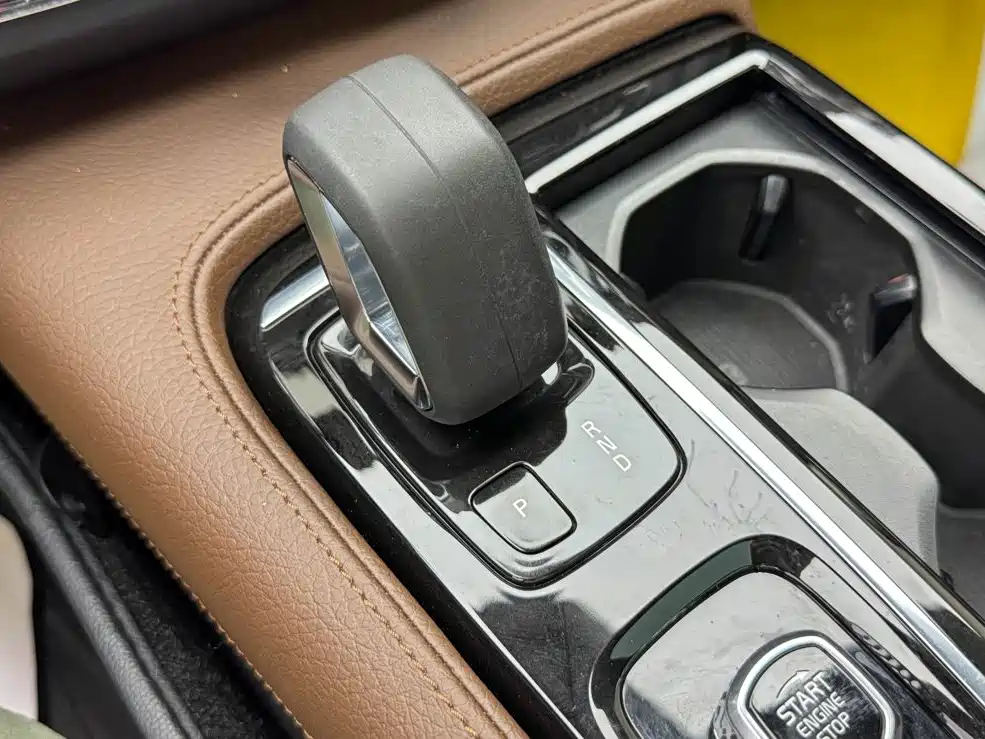 Volvo S90 PHEV — миниатюра 22