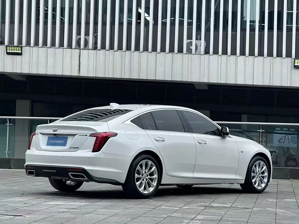 Cadillac CT5 — миниатюра 8