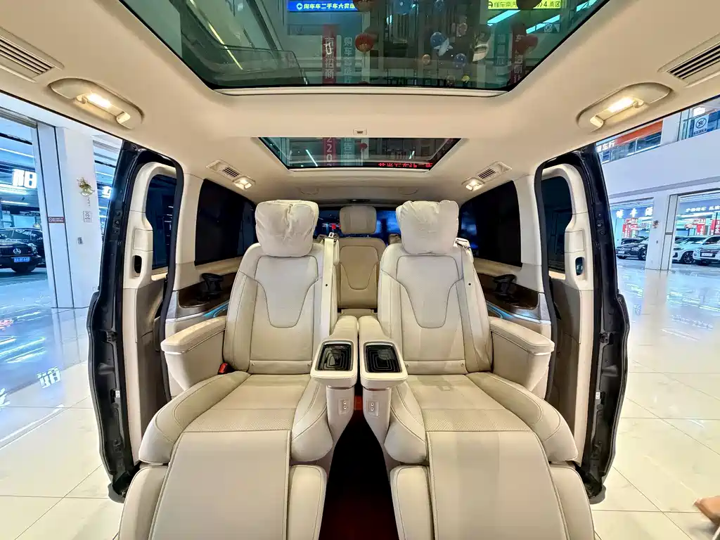 Mercedes-Benz V-Class — миниатюра 14