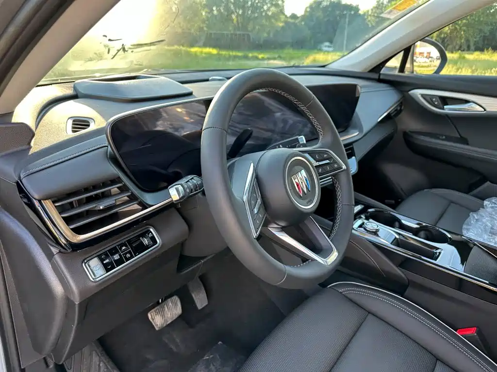 Buick Envision Plus — миниатюра 14