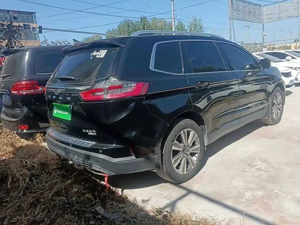 Ford Edge — миниатюра 7