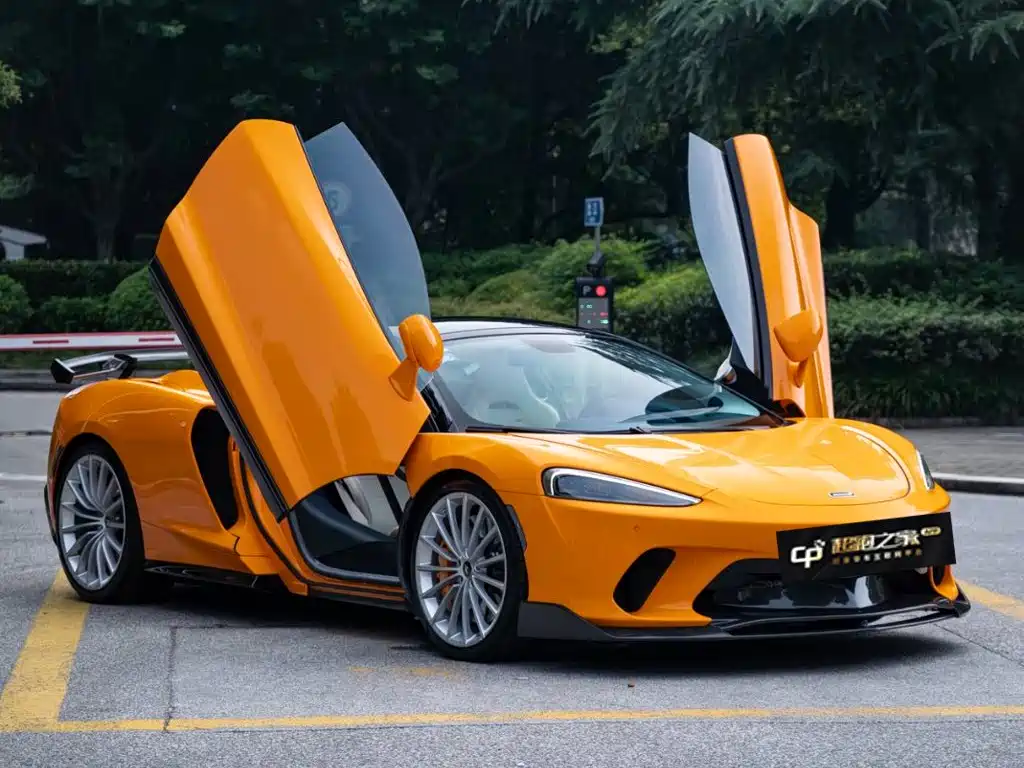 McLaren GT — миниатюра 3