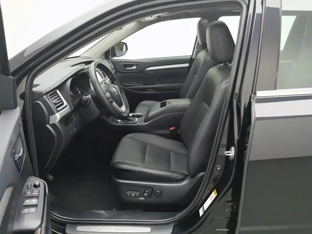 Toyota Highlander — миниатюра 10