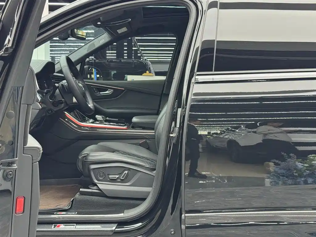 Audi SQ7 2024 4.0 TFSI