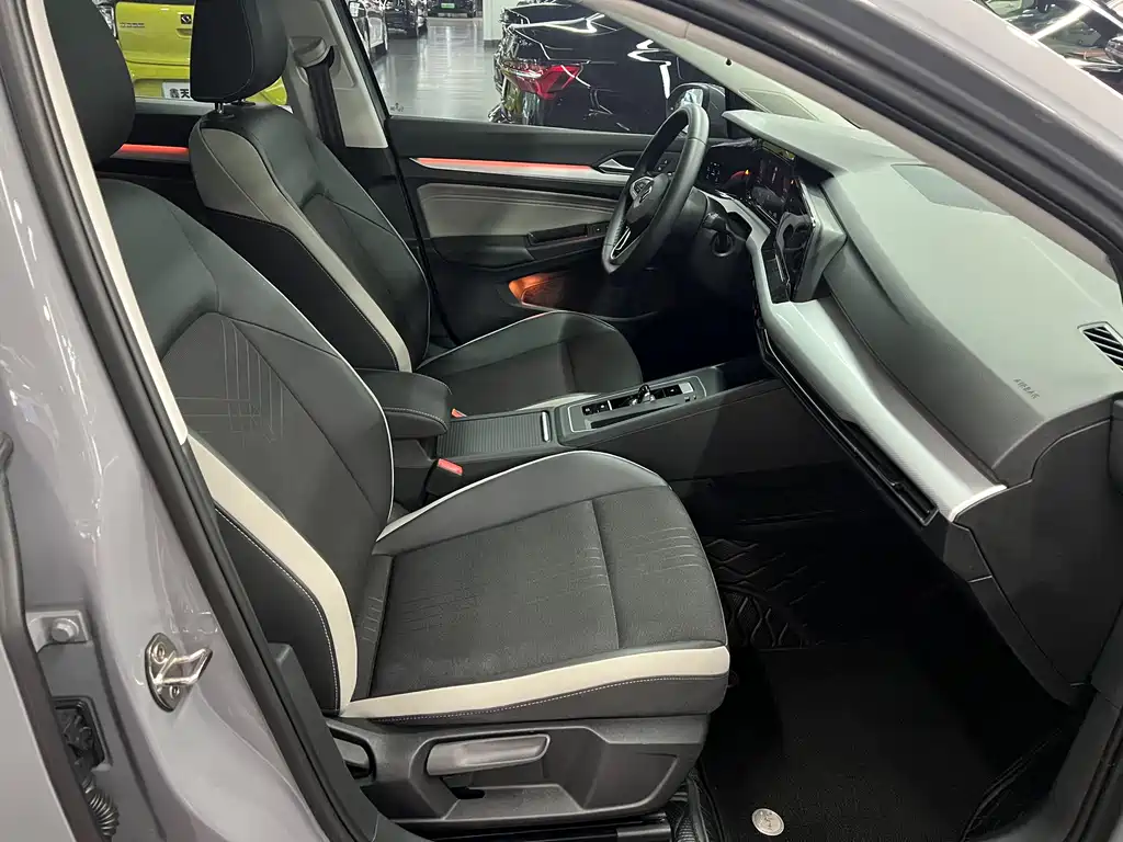 Volkswagen Golf — миниатюра 8