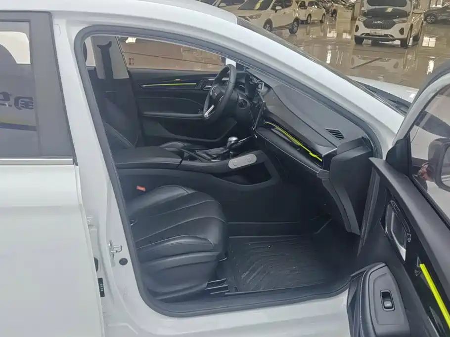 Roewe i5 — миниатюра 8