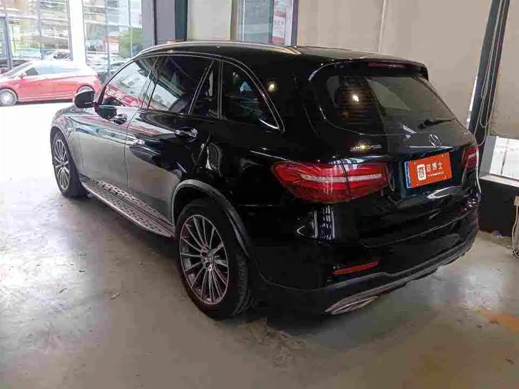 Mercedes-Benz GLC AMG — миниатюра 2