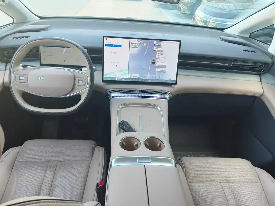 XPeng X9 — миниатюра 12