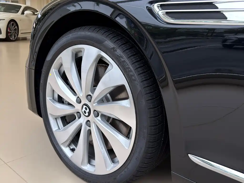 Bentley Flying Spur 2026 4.0T V8 Standard