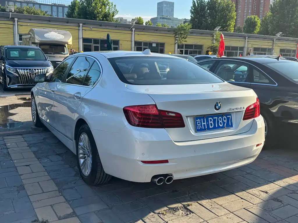 BMW 5 Series — миниатюра 20