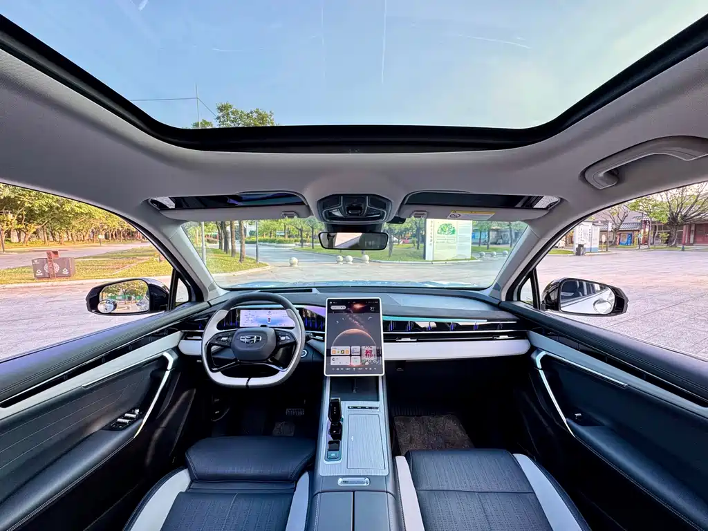 Geely Boyue L — миниатюра 8