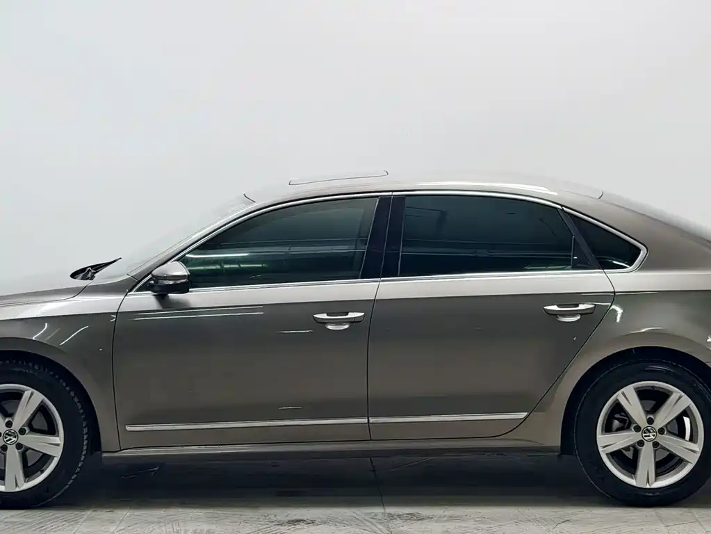 Volkswagen Passat — миниатюра 7