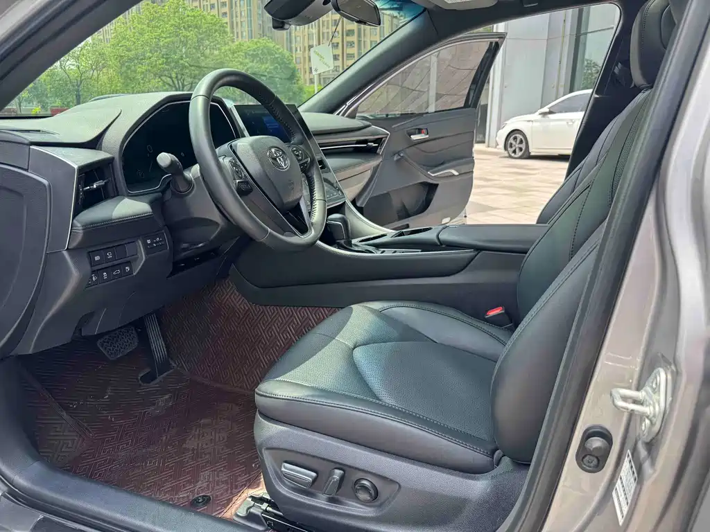 Toyota Avalon 2023 2.0L XLE Premium