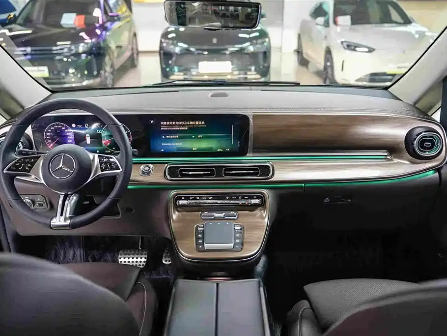 Mercedes-Benz V-Class — миниатюра 12
