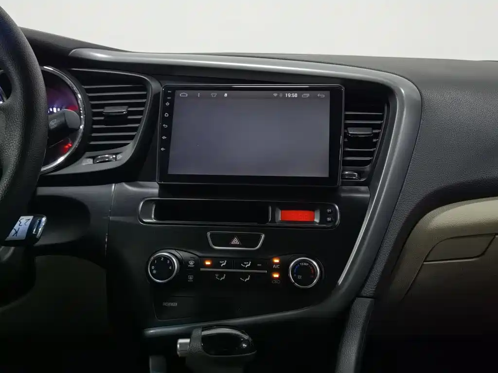 Kia K5 — миниатюра 12