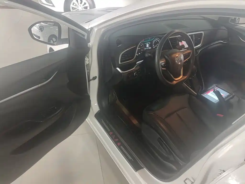 Buick Excelle — миниатюра 16