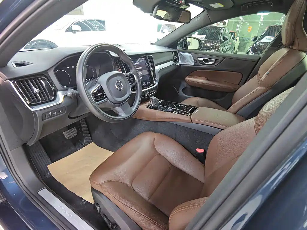 VOLVO S60 PLUG IN HYBRID