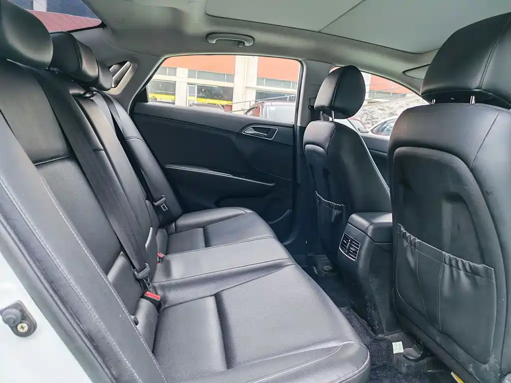Hyundai Mistra — миниатюра 7