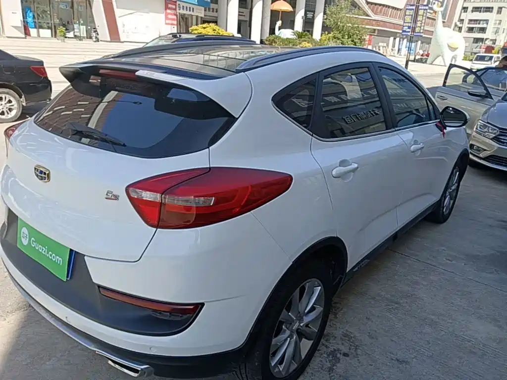 Geely Emgrand GS — миниатюра 7