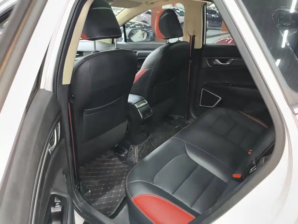 Geely Emgrand GS — миниатюра 17