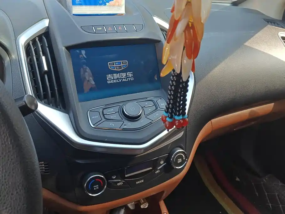 Geely King Kong — миниатюра 13
